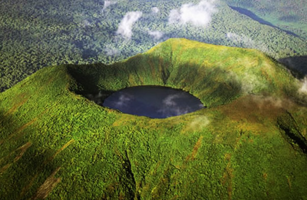 Guide to hiking mt Bisoke